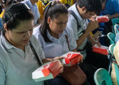 20251119-SNY07074 Large